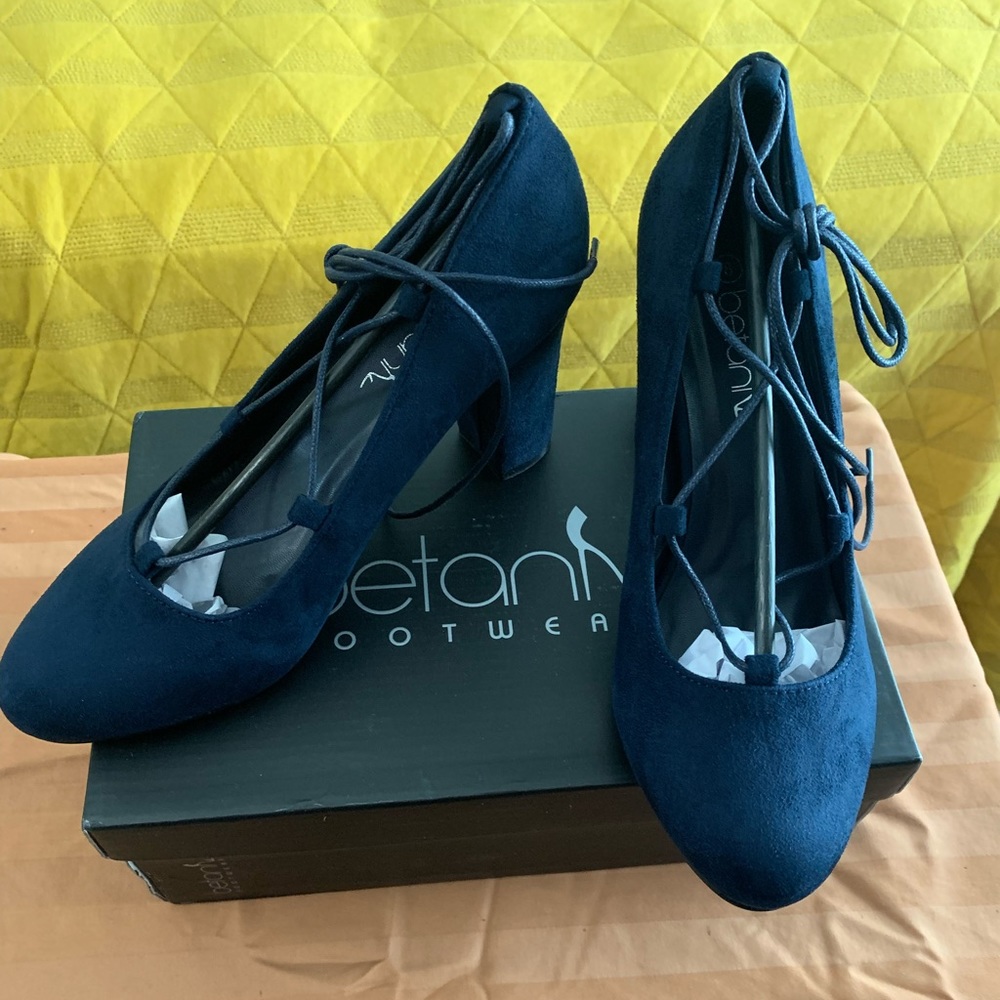 Betani heels